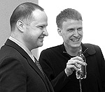 Алексей Чернов (слева) довел до Павла Марущака (справа) и журналистов контролируемых им изданий свой взгляд на место прессы. Фото «ЗЖ».